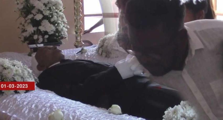 නිමල් අමරසිරි සෝ සුසුම් මැද අවසන් ගමන් යයි..